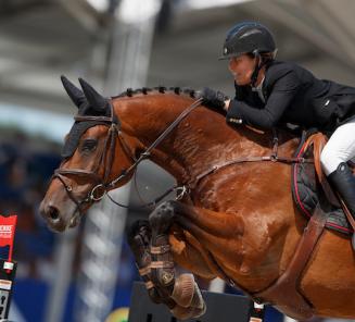 Ann Carton-Grootjans 4de in GP Lier met Toulon-zoon Irvine ter Doorn