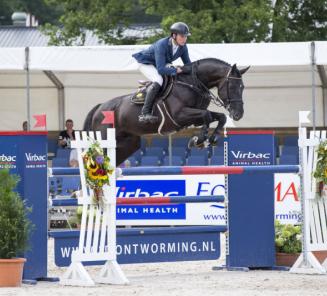 BWP hengst Im Special de Muze naar winst in Neumünster