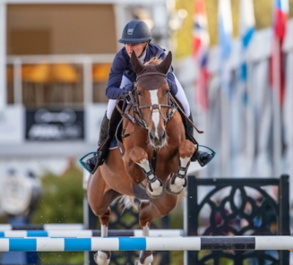 Emerald-dochter Newberry Balia NL wint Young Horses Finale in Aken